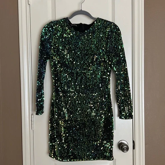 Parisian Works | Dresses | Green Sequin Shift Party Dress | Poshmark Parisian Works | Dresses | Green Sequin Shift Party Dress | Poshmark